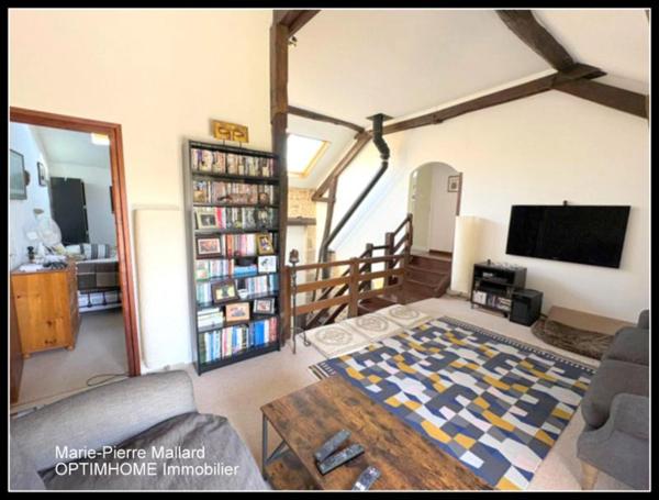 Magnifique propriété à la campagne à cinq minutes des commodités, sans vis à vis