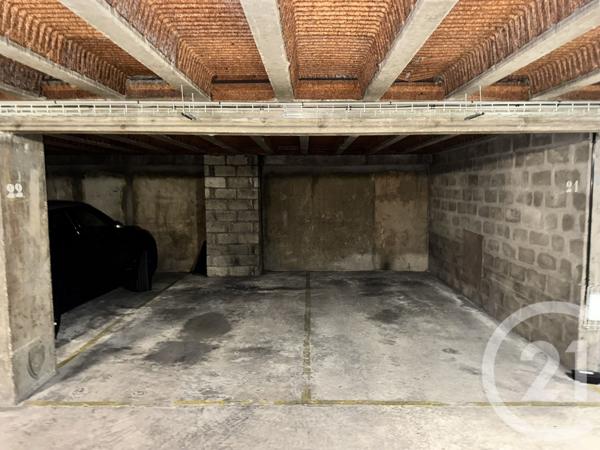 Parking à vendre  10,76 m2 PARIS - 75015