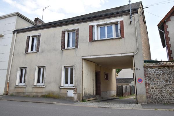Courville-sur-Eure (28190) MAISON ENTIEREMENT A RENOVER