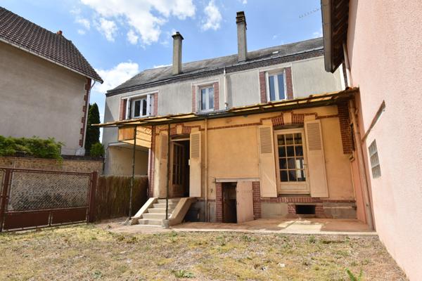 Courville-sur-Eure (28190) MAISON ENTIEREMENT A RENOVER