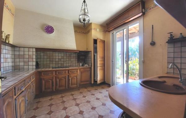 Vente Villa avec remise sur 800 m2 de terrain à rafraîchir Rieux-minervois   