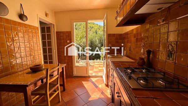 13830- ROQUEFORT LA BEDOULE - Maison de