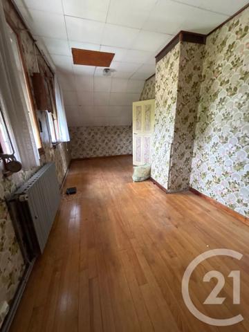 Maison à vendre  4 pièces - 82 m 2   ST QUENTIN  - 02