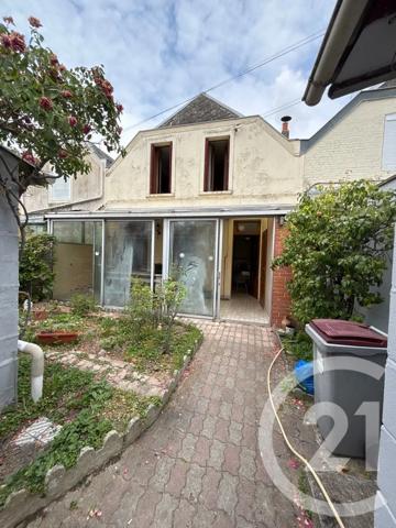 Maison à vendre  4 pièces - 82 m 2   ST QUENTIN  - 02