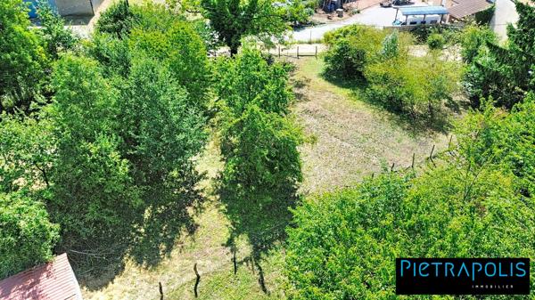 Terrain constructible 734 m² viabilisé plat