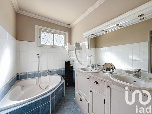 Maison à vendre 6 pièces 167 m² Loriol-du-Comtat