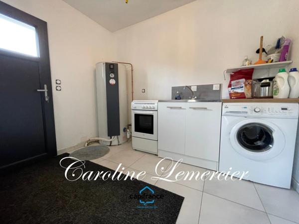 Maison à vendre 4 pièces (72)Maison contemporaine à toit plat 98 m² habitables, 3 chambres, terrain de 700 m², piscine chauffée