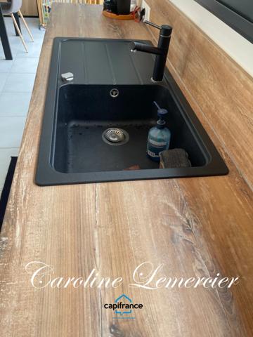 Maison à vendre 4 pièces (72)Maison contemporaine à toit plat 98 m² habitables, 3 chambres, terrain de 700 m², piscine chauffée