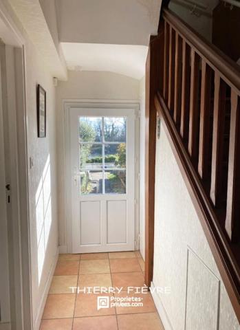 CHOUZÉ SUR LOIRE - 37140 - Maison de 110 m2 ( 2 chambres)  sur 1 terrain de 40 m2 sur les quais de Loire