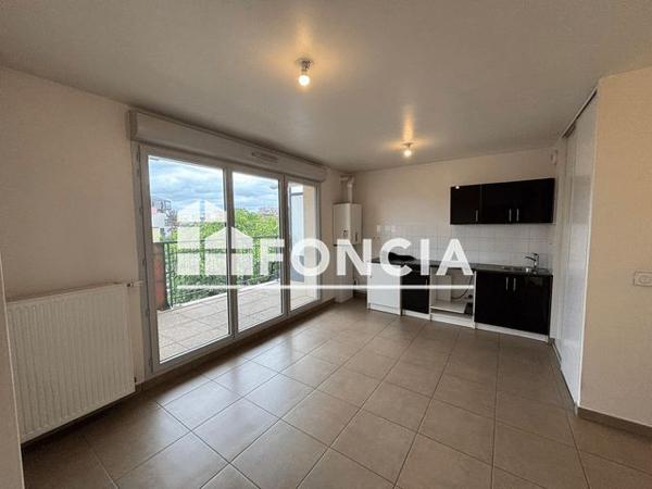 Location Appartement 2 pièces 35.58 m² - 101 BOULEVARD DE L EUROPE Pierre Benite 69310