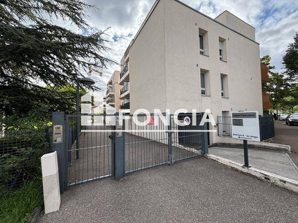 Location Appartement 2 pièces 35.58 m² - 101 BOULEVARD DE L EUROPE Pierre Benite 69310