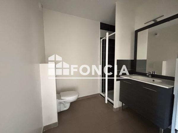 Location Appartement 2 pièces 35.58 m² - 101 BOULEVARD DE L EUROPE Pierre Benite 69310