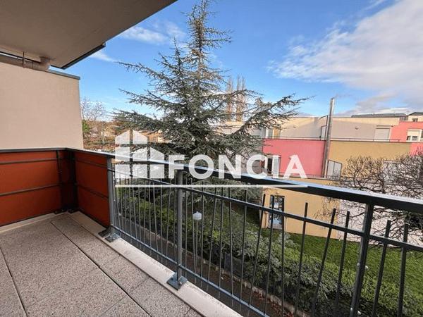 Location Appartement 2 pièces 35.58 m² - 101 BOULEVARD DE L EUROPE Pierre Benite 69310