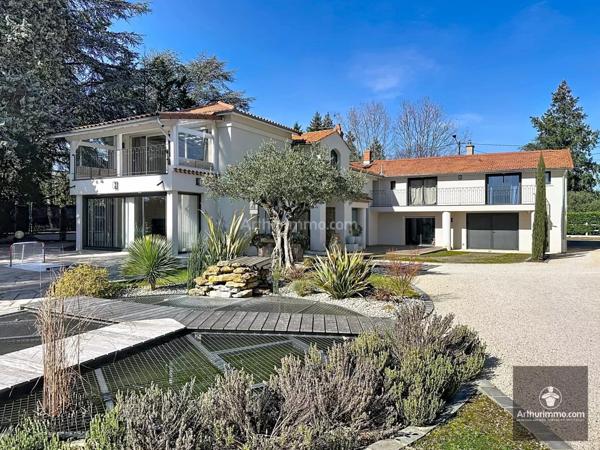 Vente Maison 8 pièces 270 m2 à Riorges