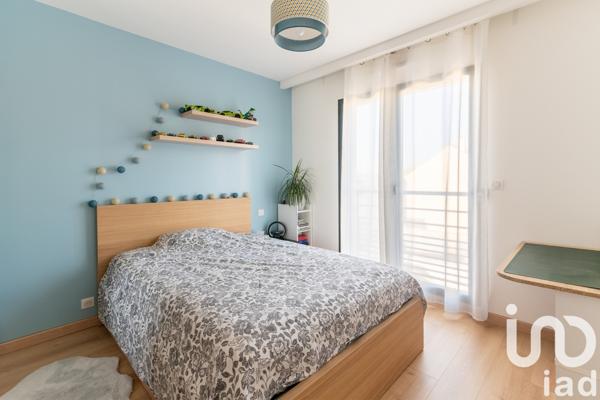 Maison à vendre 6 pièces 135 m² Condé-Sainte-Libiaire