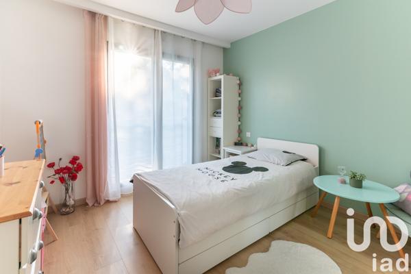 Maison à vendre 6 pièces 135 m² Condé-Sainte-Libiaire