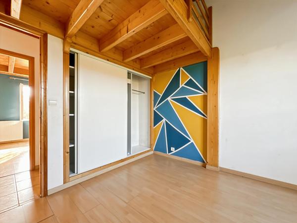 Maison au calme d'une impasse avec vue dégagée à 500m du bourg