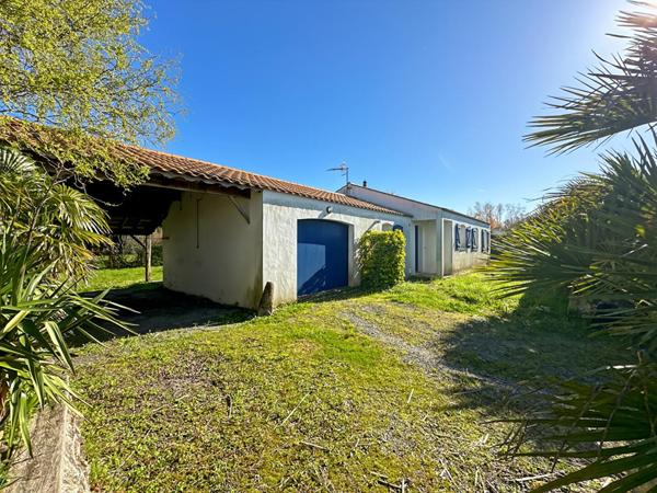 Maison au calme d'une impasse avec vue dégagée à 500m du bourg