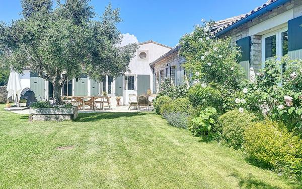 Maison à vendre    6 pièces •  Sainte-Marie-de-Ré