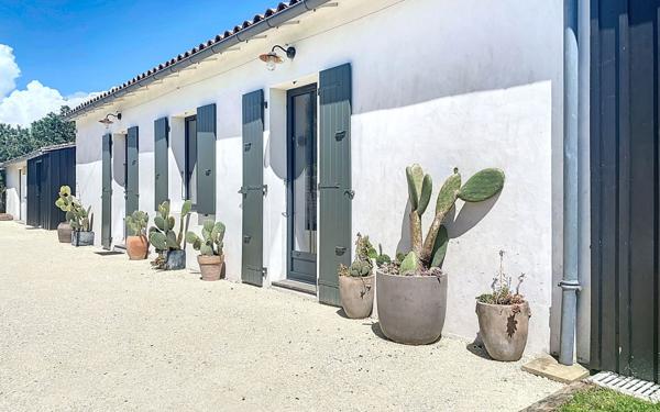 Maison à vendre    6 pièces •  Sainte-Marie-de-Ré