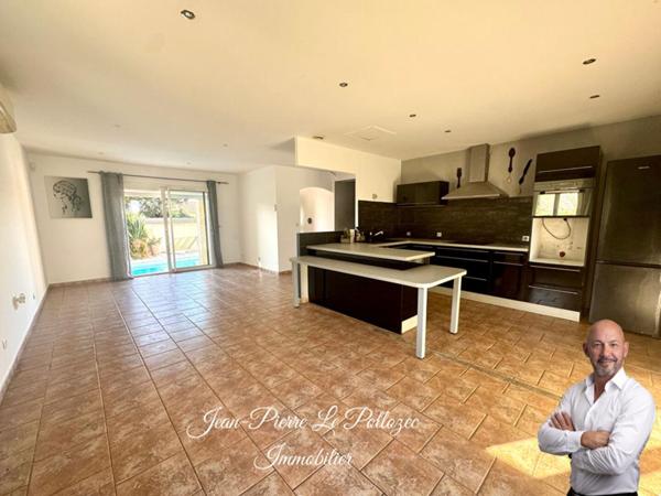 MAISON  4 CHAMBRES AVEC PISCINE