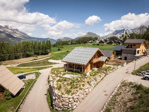 Maison spacieuse au cœur de Dévoluy, à la Joue Du Loup