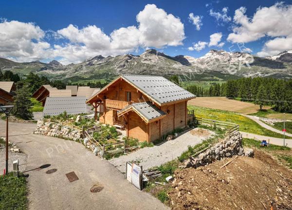Maison spacieuse au cœur de Dévoluy, à la Joue Du Loup