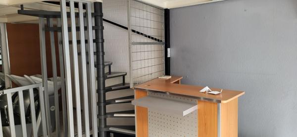 Local Commercial 2 pièces - 61 m²