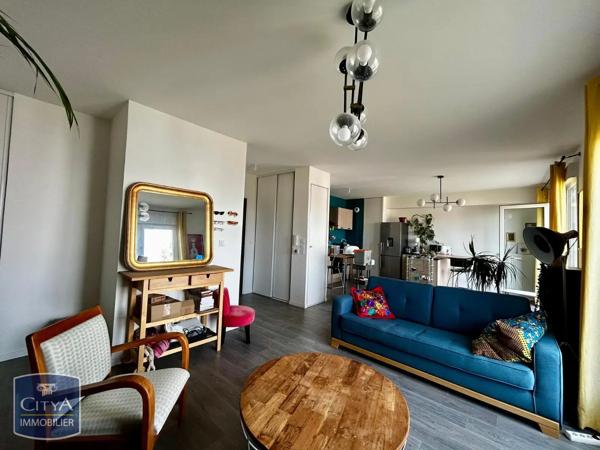Appartement à louer 2 pièces 59.61m² Lucé (28110)