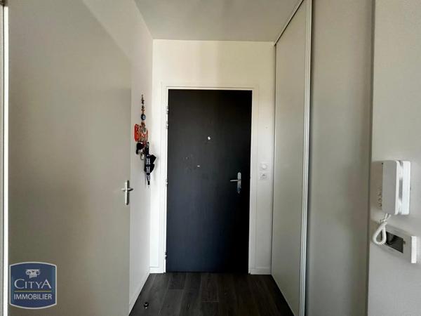 Appartement à louer 2 pièces 59.61m² Lucé (28110)