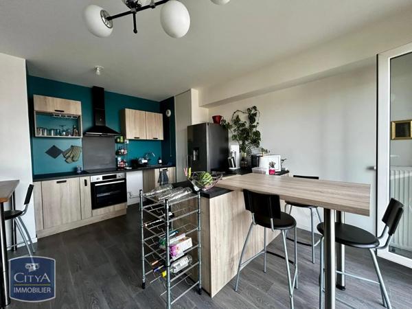 Appartement à louer 2 pièces 59.61m² Lucé (28110)