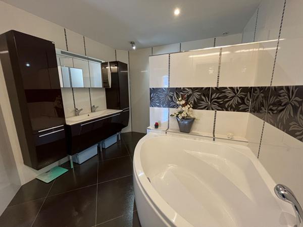 Maison de ville T5 T6 avec jardin 34110 FRONTIGNAN