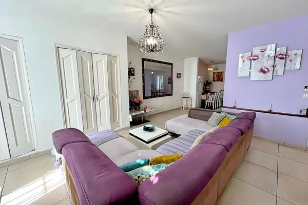 Maison de ville T5 T6 avec jardin 34110 FRONTIGNAN