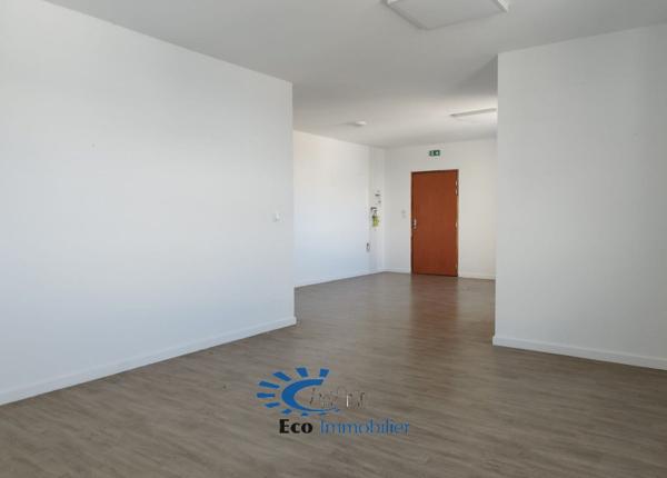 LOCAL PROFESSIONNEL 47 M² - SAINT VIVIEN La rochelle