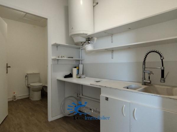LOCAL PROFESSIONNEL 47 M² - SAINT VIVIEN La rochelle
