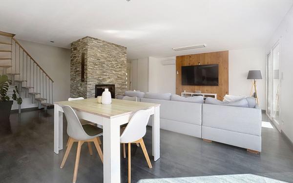 Maison à vendre    5 pièces •  Villelongue-de-la-Salanque