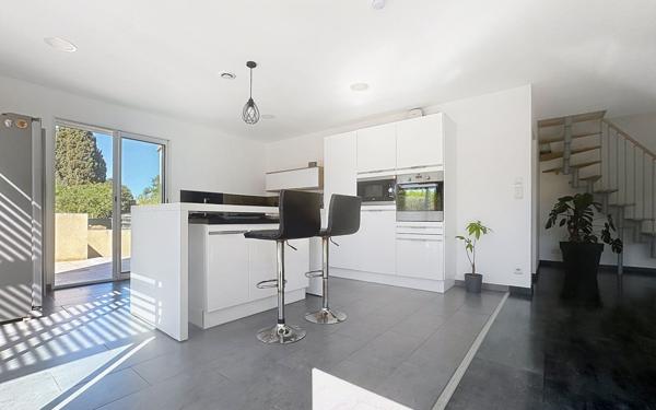 Maison à vendre    5 pièces •  Villelongue-de-la-Salanque