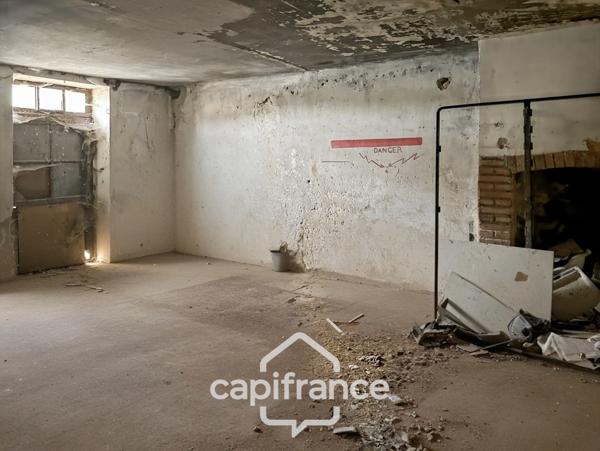 Maison à vendre HURIEL (03) Maison de ville à rénover