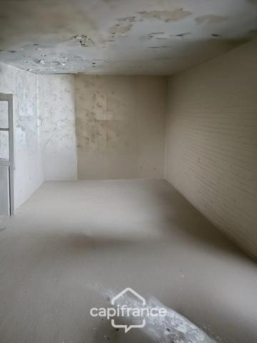 Maison à vendre HURIEL (03) Maison de ville à rénover