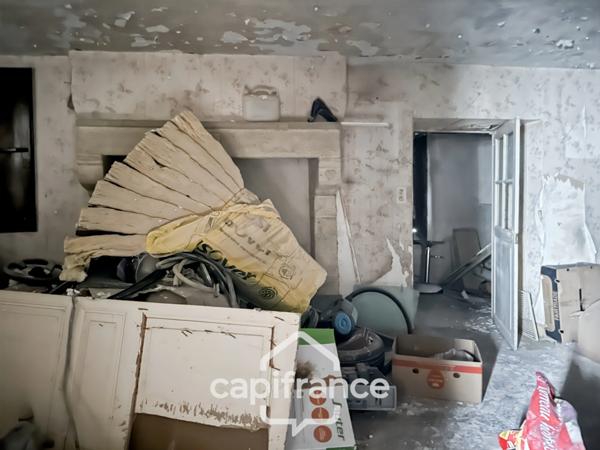 Maison à vendre HURIEL (03) Maison de ville à rénover