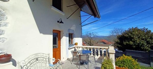 Corbonod (01420) Maison de village