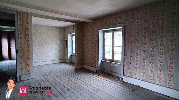 THIZY-LES-BOURGS (69240) Immeuble à réhabiliter 250 m² sur 5 niveaux