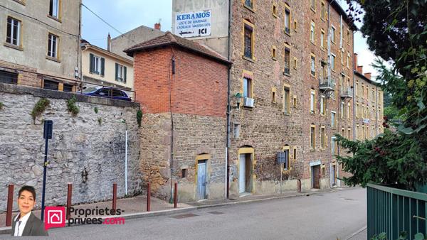 THIZY-LES-BOURGS (69240) Immeuble à réhabiliter 250 m² sur 5 niveaux