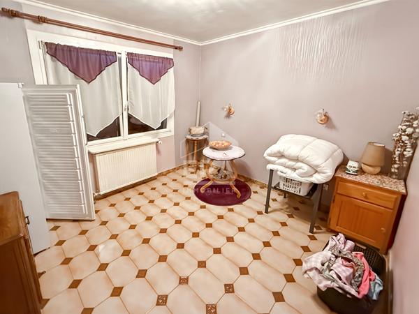 EXCLUSIVITÉ - LES PENNES-MIRABEAU VILLAGE - Maison T3 + Bureau + Garage sur une parcelle de 440 m2