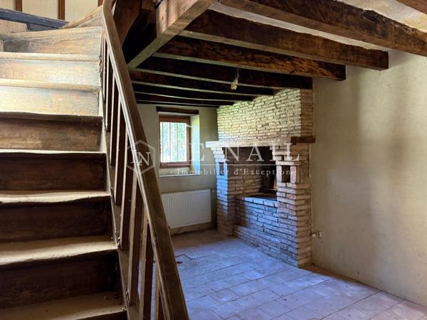 Domaine boisé de 26 ha avec ancien corps de ferme en Haut-Anjou