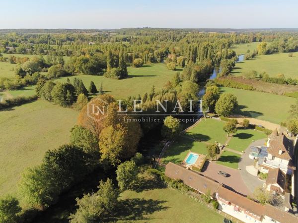 Agréable propriété de la Vallée de l'Eure à 80 km de Paris.