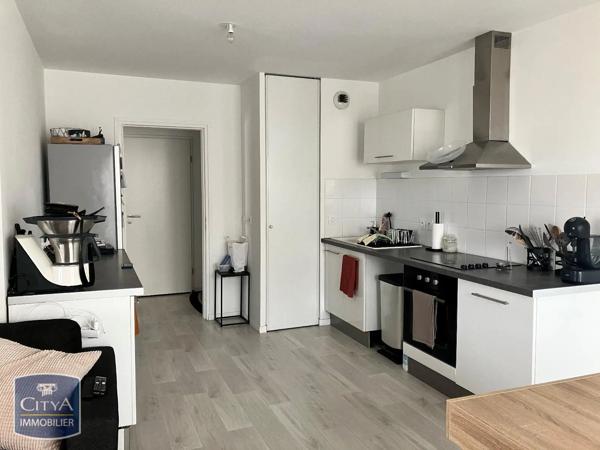 Appartement à louer 3 pièces 61.83m² Tours (37100)