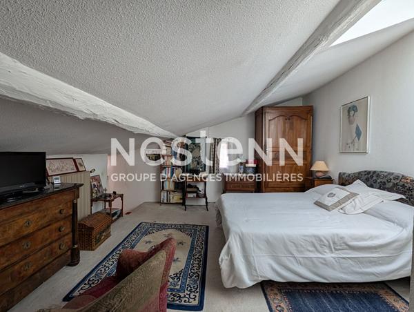 À VENDRE DRAGUIGNAN - Maison de ville avec terrasse sur les toits et double garage - Rare en centre-ville