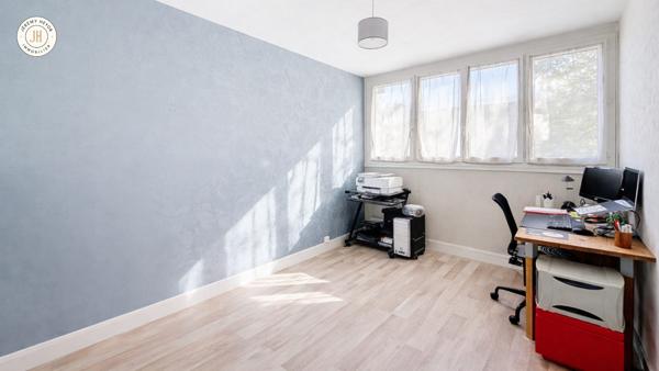 À vendre - T4, 4 pièces situé à Saint-Priest (69800)