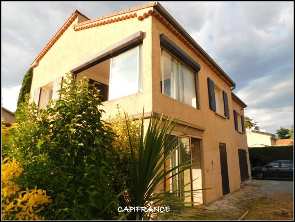 DIGNE-LES-BAINS 04000 A VENDRE Maison traditionnelle avec 2 appartements, terrain plat et clos, garage et cave